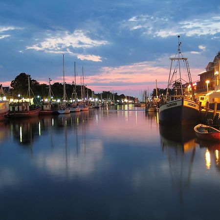 Berringer, Krabbe, Direkt An Der Promenade Apartamento Rostock Exterior foto